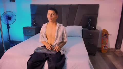 jhoanleandro online show from February 5, 3:55 am