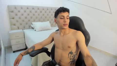 jhoanleandro online show from October 23, 4:34 am