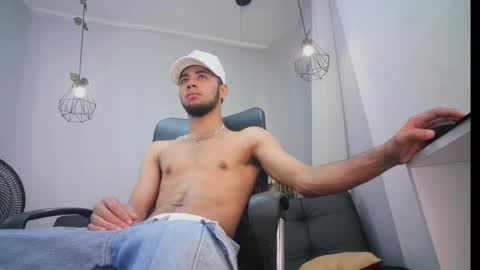 jhon_malo online show from February 8, 3:41 am