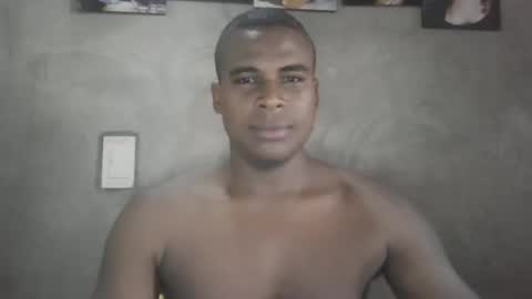 Snapshot of jhonnatanchaverrazabala1 chatting on December 15, 12:20 pm rikhoter16 online show from December 15, 12:20 pm