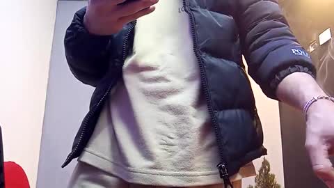 Snapshot of jhonny_thes28 chatting on October 8, 9:29 am jhonny_thes28 online show from October 8, 9:29 am