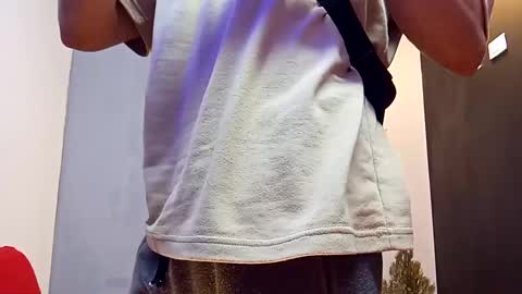 Snapshot of jhonny_thes28 chatting on October 9, 1:36 am jhonny_thes28 online show from October 9, 1:36 am