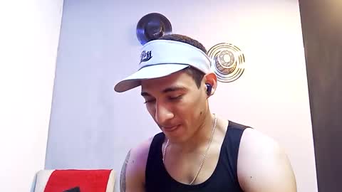 Snapshot of jhonny_thes28 chatting on November 8, 12:44 am jhonny_thes28 online show from November 8, 12:44 am