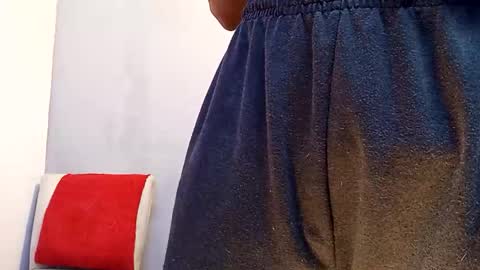 Snapshot of jhonny_thes28 chatting on November 16, 1:17 pm jhonny_thes28 online show from November 16, 1:17 pm