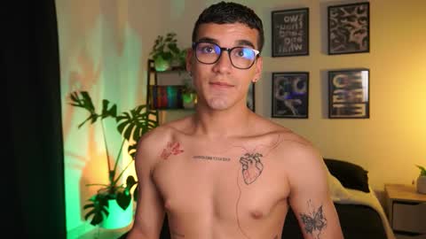 Jhonny  online show from September 17, 5:20 am