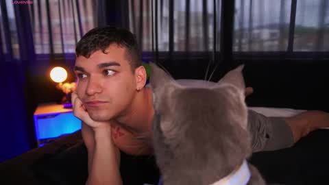 Jhonny  online show from October 19, 9:59 pm