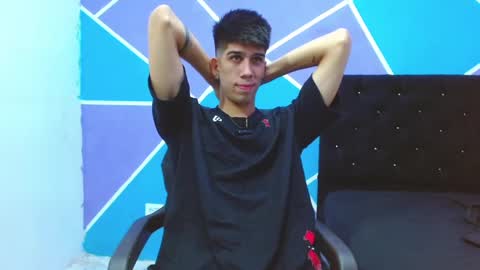 Snapshot of jhony_sex3 chatting on December 4, 3:15 am jhony_sex3 online show from December 4, 3:15 am