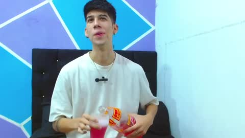 Snapshot of jhony_sex3 chatting on December 11, 3:02 am jhony_sex3 online show from December 11, 3:02 am