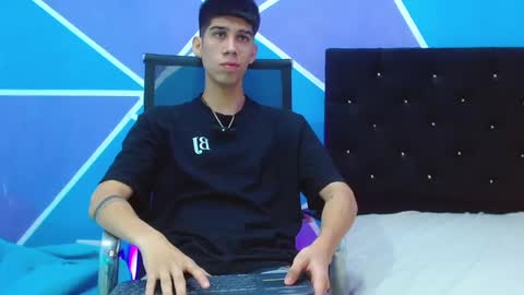 Snapshot of jhony_sex3 chatting on February 10, 6:42 am jhony_sex3 online show from February 10, 6:42 am