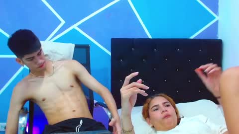 Snapshot of jhony_sex3 chatting on February 13, 7:03 am jhony_sex3 online show from February 13, 7:03 am