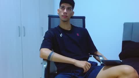 Snapshot of jhony_sex3 chatting on September 25, 6:39 am jhony_sex3 online show from September 25, 6:39 am