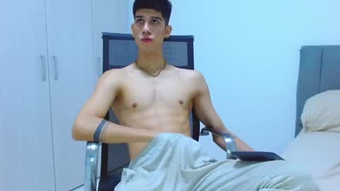 Snapshot of jhony_sex3 chatting on October 9, 4:54 am jhony_sex3 online show from October 9, 4:54 am