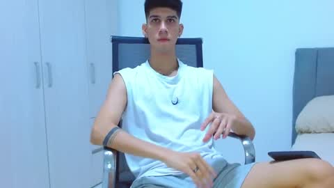 Snapshot of jhony_sex3 chatting on October 16, 5:19 am jhony_sex3 online show from October 16, 5:19 am