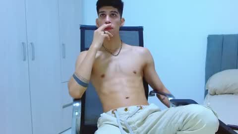 Snapshot of jhony_sex3 chatting on October 22, 7:30 am jhony_sex3 online show from October 22, 7:30 am