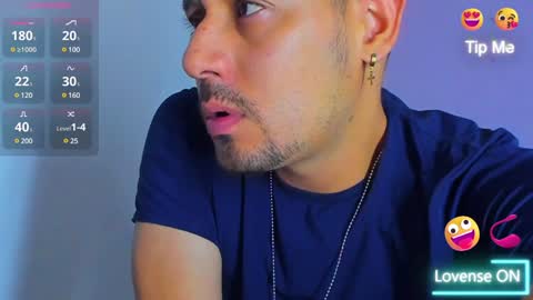 Snapshot of jhonyalzate chatting on December 11, 1:15 am Jhony Alzate online show from December 11, 1:15 am