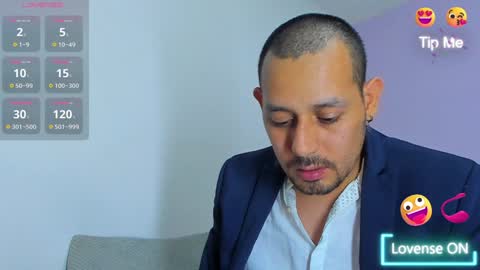 Snapshot of jhonyalzate chatting on December 14, 10:13 am Jhony Alzate online show from December 14, 10:13 am