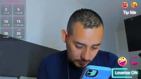 Snapshot of jhonyalzate chatting on February 8, 10:29 pm Jhony Alzate online show from February 8, 10:29 pm