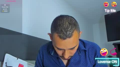 Snapshot of jhonyalzate chatting on February 10, 1:24 am Jhony Alzate online show from February 10, 1:24 am