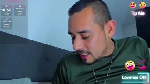 Snapshot of jhonyalzate chatting on February 27, 2:32 am Jhony Alzate online show from February 27, 2:32 am