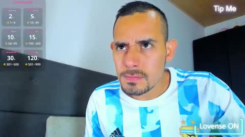 Snapshot of jhonyalzate chatting on September 15, 12:10 am Jhony Alzate online show from September 15, 12:10 am