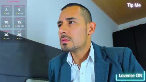 Snapshot of jhonyalzate chatting on October 12, 11:26 pm Jhony Alzate online show from October 12, 11:26 pm