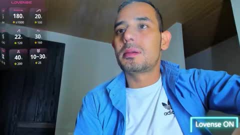 Snapshot of jhonyalzate chatting on October 30, 2:57 am Jhony Alzate online show from October 30, 2:57 am