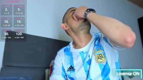 Snapshot of jhonyalzate chatting on November 26, 2:34 am Jhony Alzate online show from November 26, 2:34 am