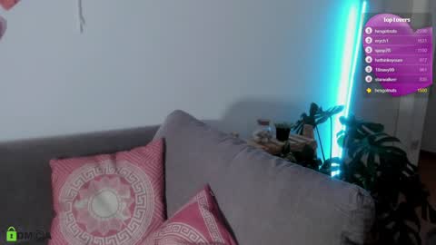 Snapshot of jhulysex chatting on December 17, 1:29 am jhulysex online show from December 17, 1:29 am