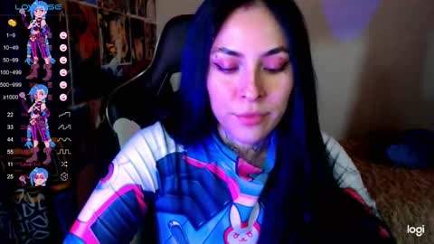 Snapshot of jinx_25 chatting on December 15, 4:40 am Jinx online show from December 15, 4:40 am