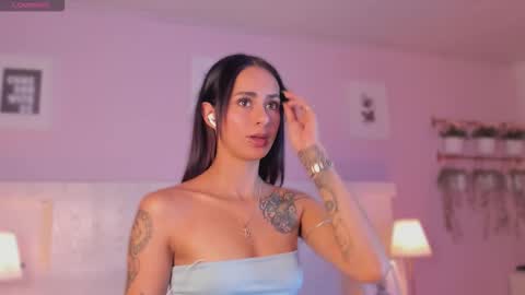 Snapshot of jinx_dh chatting on December 17, 1:39 pm Jinx online show from December 17, 1:39 pm