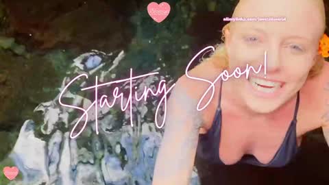 Snapshot of jinxy_loves chatting on November 9, 10:19 pm jinxy loves online show from November 9, 10:19 pm