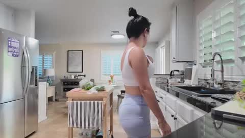 Jiwon online show from September 13, 12:21 am