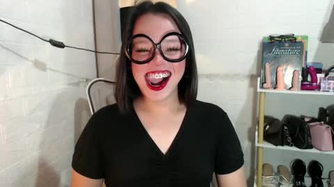 Joana online show from February 7, 8:20 pm