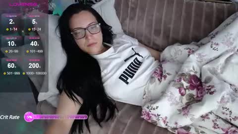 Snapshot of joanna_cw chatting on December 6, 11:44 am Jo online show from December 6, 11:44 am