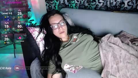 Snapshot of joanna_cw chatting on December 15, 4:29 am Jo online show from December 15, 4:29 am