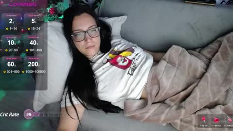 Snapshot of joanna_cw chatting on December 22, 1:44 pm Jo online show from December 22, 1:44 pm