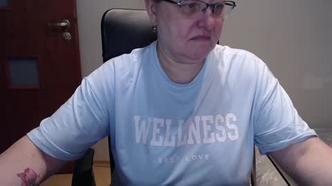 Joanna and Greg online show from January 31, 8:32 am