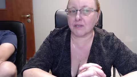 Joanna and Greg online show from February 9, 11:14 am