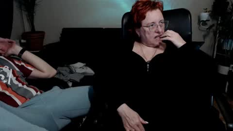 Joanna and Greg online show from November 22, 9:47 pm