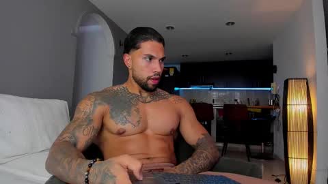 joe_esthetic online show from October 11, 7:45 pm