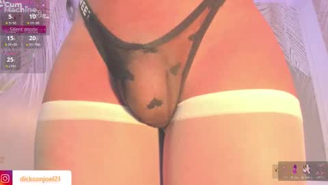 Snapshot of joel_tyler_ chatting on November 13, 9:14 pm Joel online show from November 13, 9:14 pm