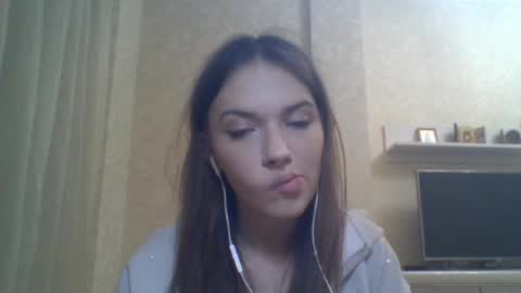 Jennifer online show from September 12, 4:51 pm