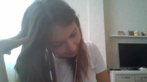 Jennifer online show from September 24, 11:35 am