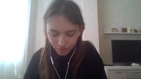 Jennifer online show from September 25, 9:13 am