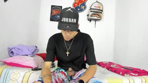 Snapshot of johan_and_antonella chatting on December 3, 6:37 am johan_and_antonella online show from December 3, 6:37 am