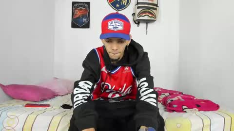 Snapshot of johan_and_antonella chatting on December 12, 1:43 am johan_and_antonella online show from December 12, 1:43 am