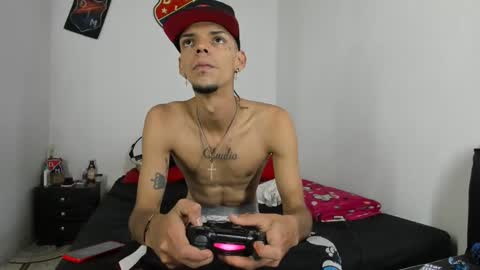 Snapshot of johan_and_antonella chatting on January 15, 7:23 pm johan_and_antonella online show from January 15, 7:23 pm