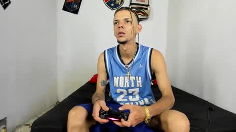 Snapshot of johan_and_antonella chatting on January 23, 8:13 pm johan_and_antonella online show from January 23, 8:13 pm