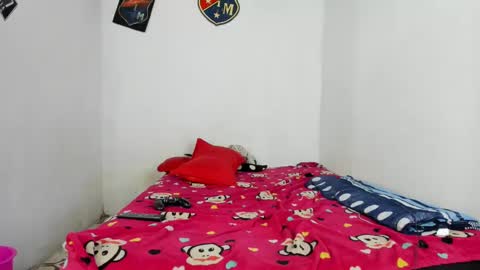 Snapshot of johan_and_antonella chatting on January 26, 3:38 am johan_and_antonella online show from January 26, 3:38 am