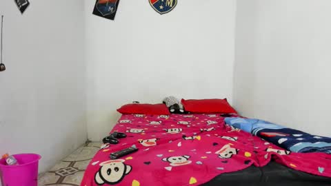 Snapshot of johan_and_antonella chatting on January 27, 7:45 am johan_and_antonella online show from January 27, 7:45 am